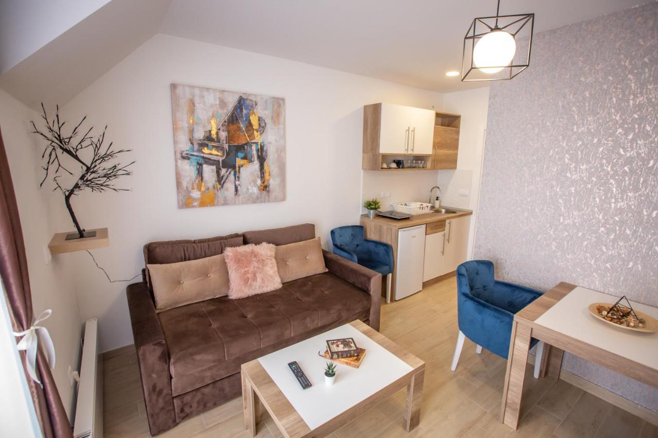 קופאוניק Apartments View Dvori E25 מראה חיצוני תמונה